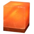 Lampa din Sare Himalaya Cub pe Suport de Lemn