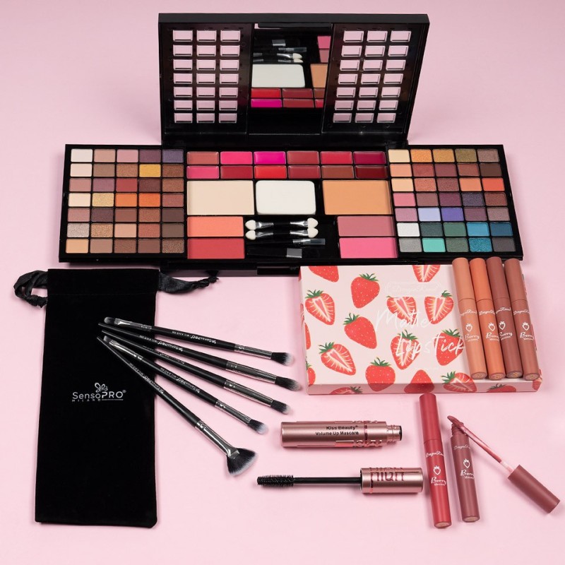 Set Machiaj Charming Style + Cadouri