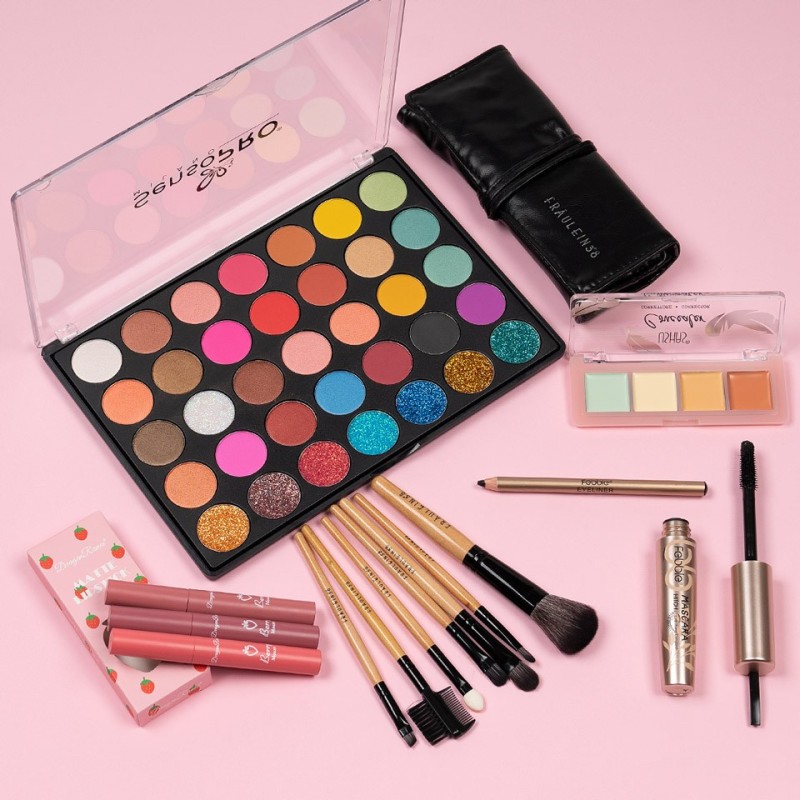 Set Machiaj Irresistible Goodies + Cadouri